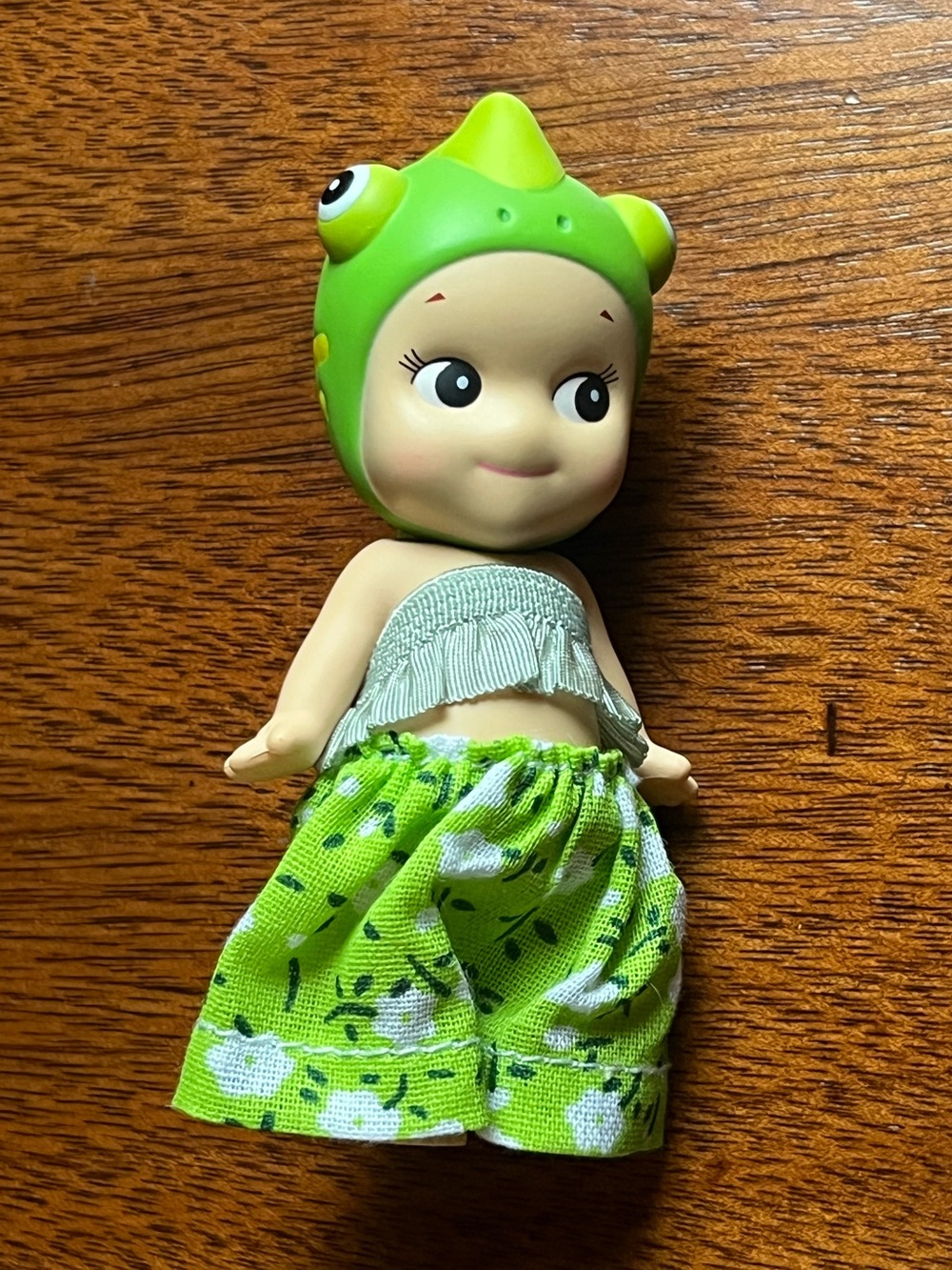 Authentic Chameleon Sonny Angel Animal Series with clothes